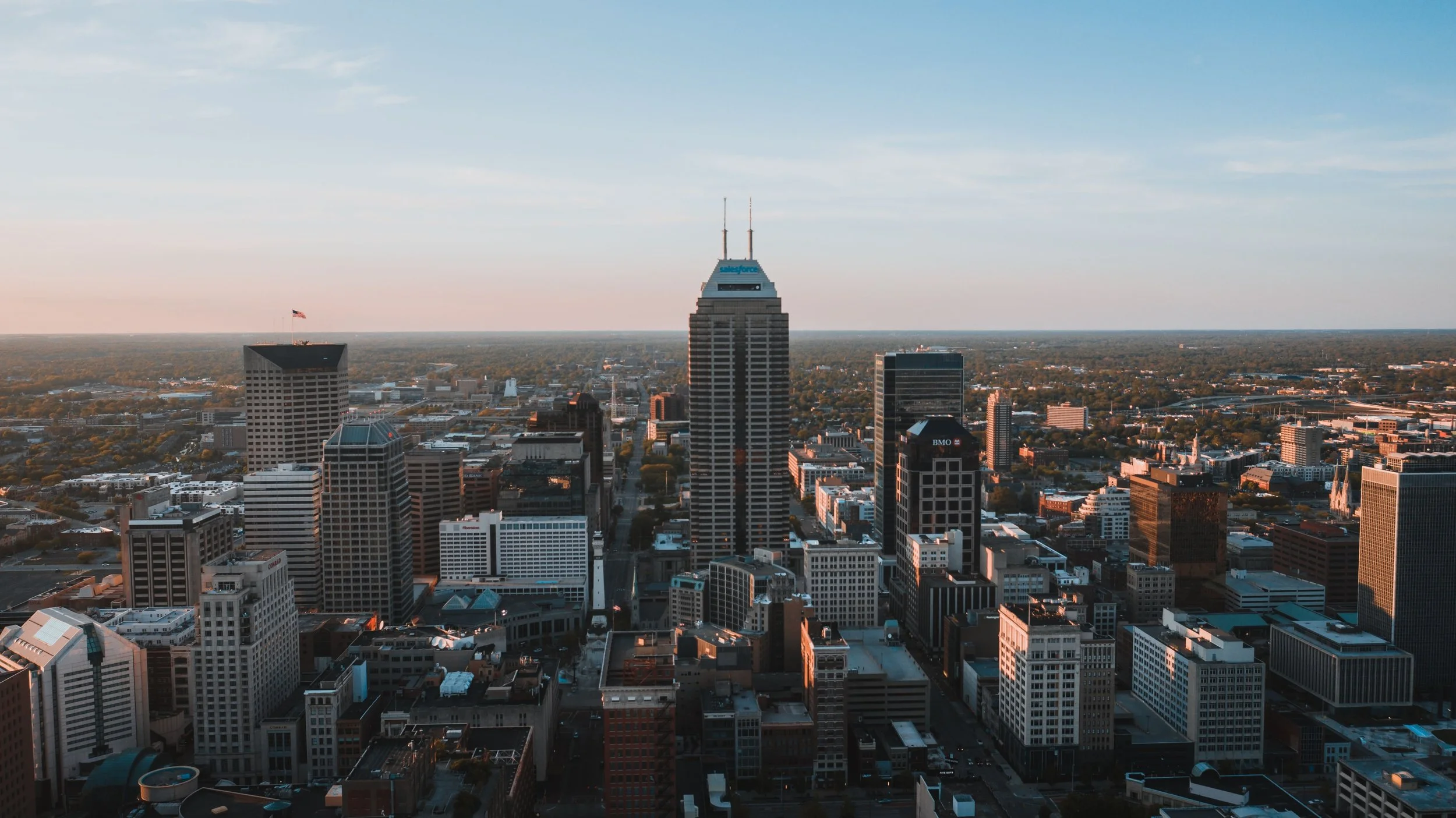 A picture of the Indianapolis skyline