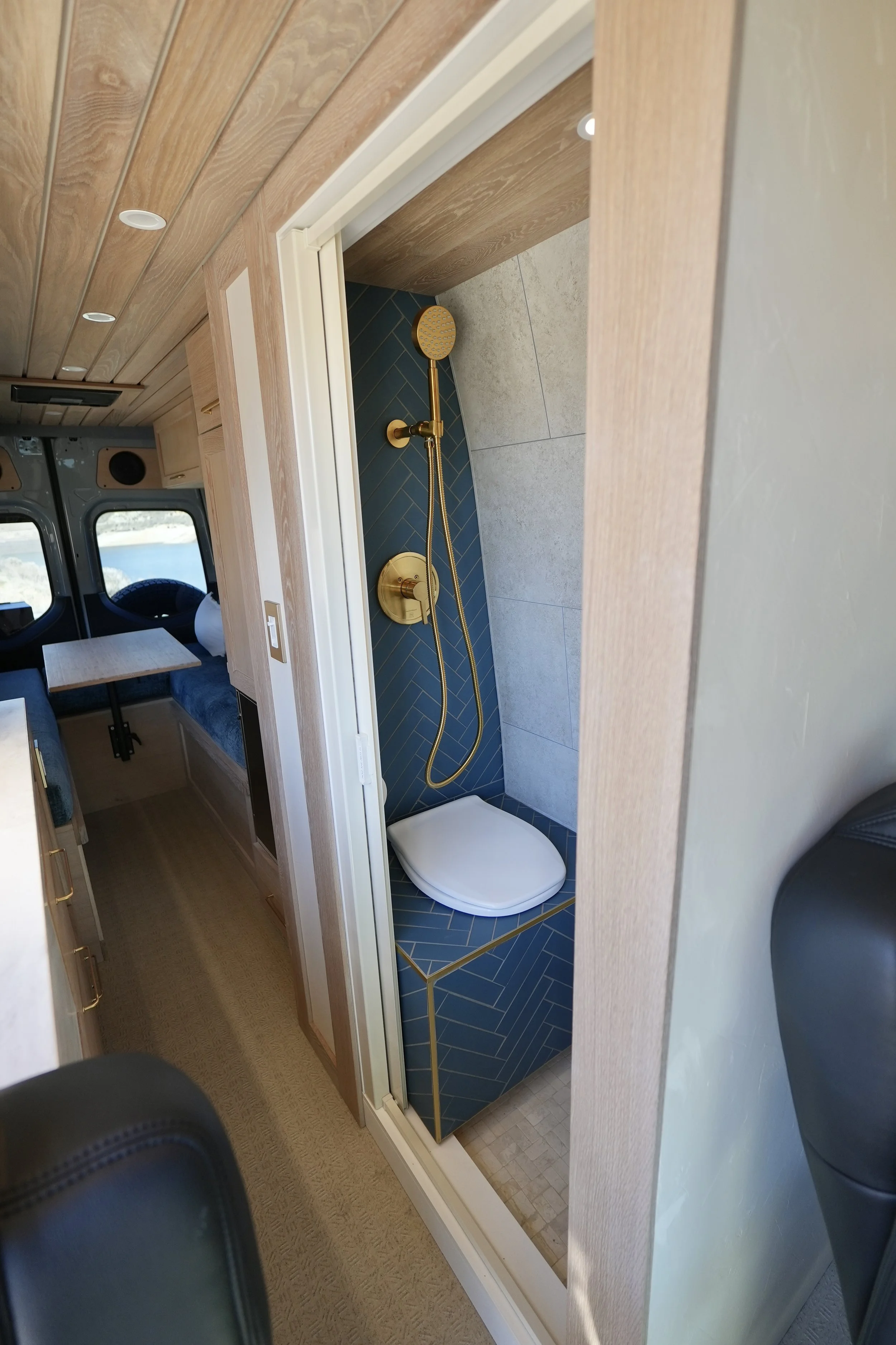 Custom Crafted Vans Family Van 55-20.jpg