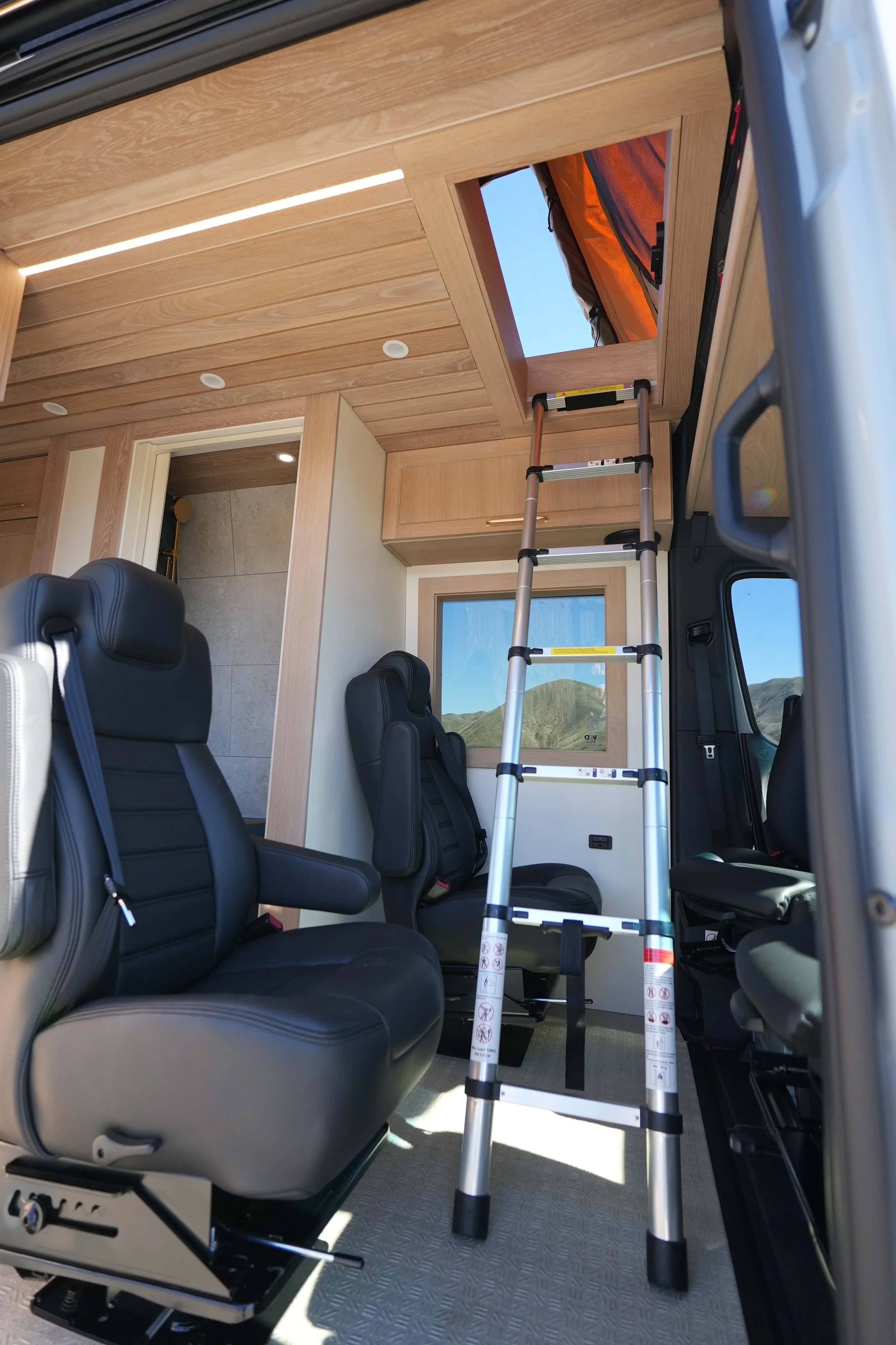 Custom Crafted Vans Family Van 55-16.JPG