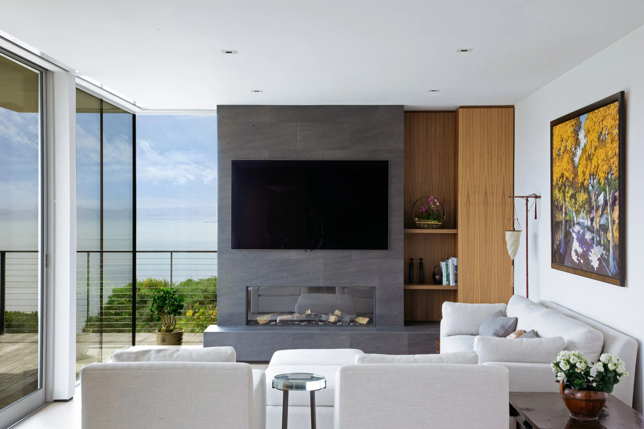 TIBURON HILL HOUSE