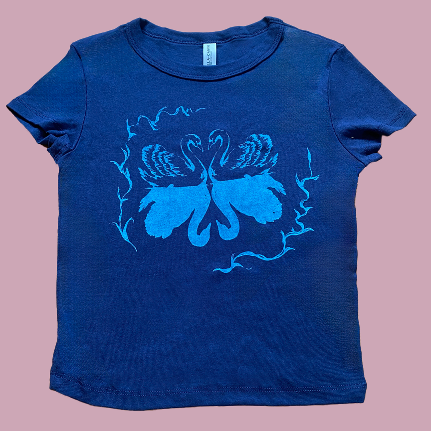 swanshirt.png
