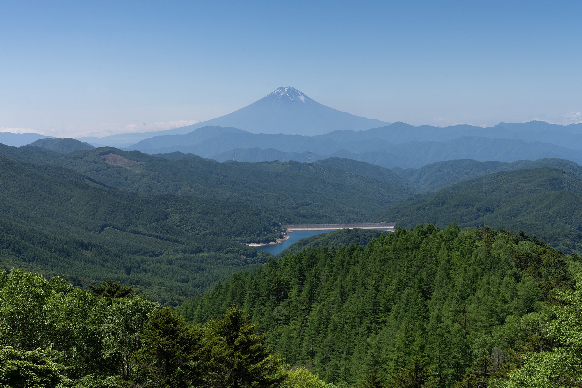 Mt Fuji as viewed from the ridgeline of Daibosatsu in Kai Province