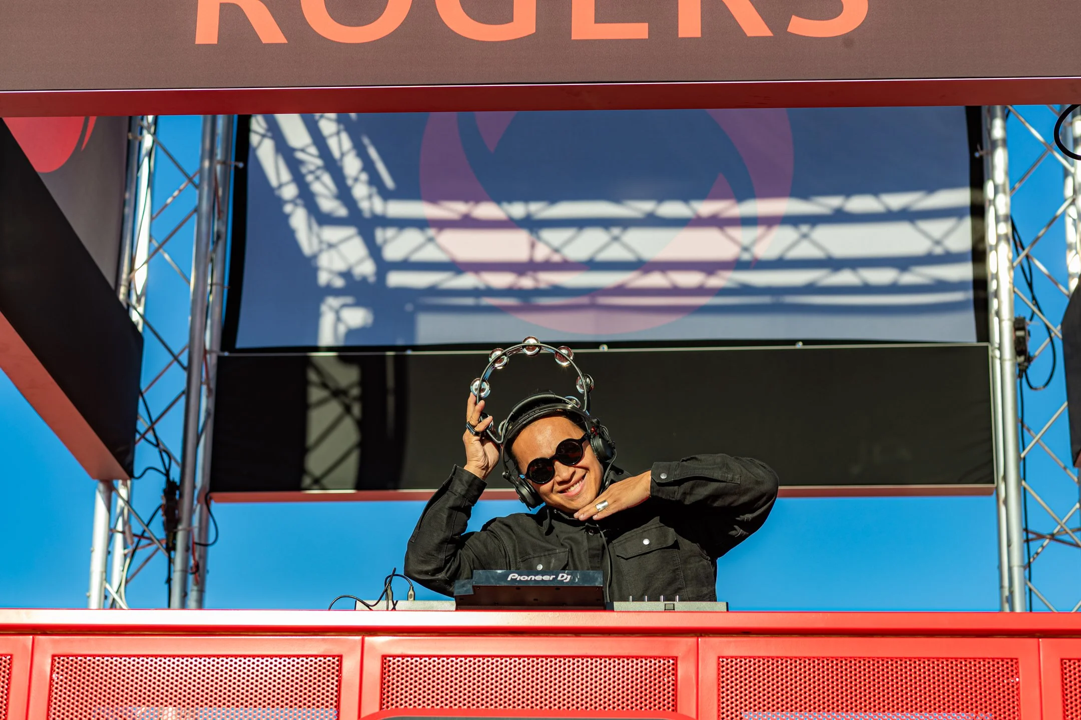 Salt_RogersStadium_PhotoSelects-11.jpg