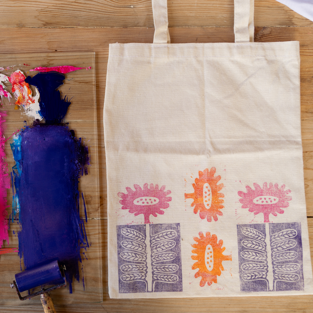 Free Kids Activity:  Decorate Your Own Tote Bags