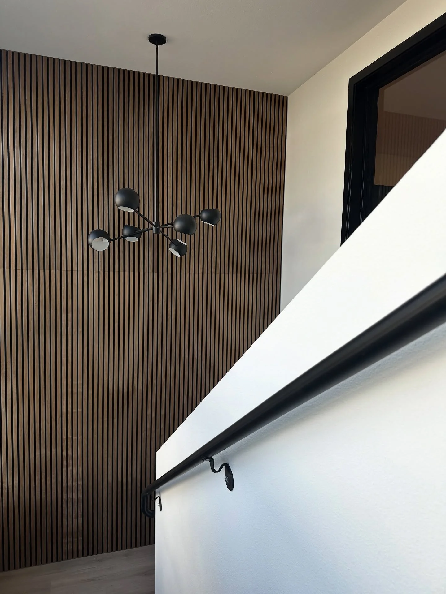 Office redesign complete ✅

architect @h2darchitects 
interiors @h2darchitects 
builder @bloxconstructioninc 

#h2darchitects 
#workspacedesign 
#commercialremodel 
#commercialrenovation 
#commercialconstruction