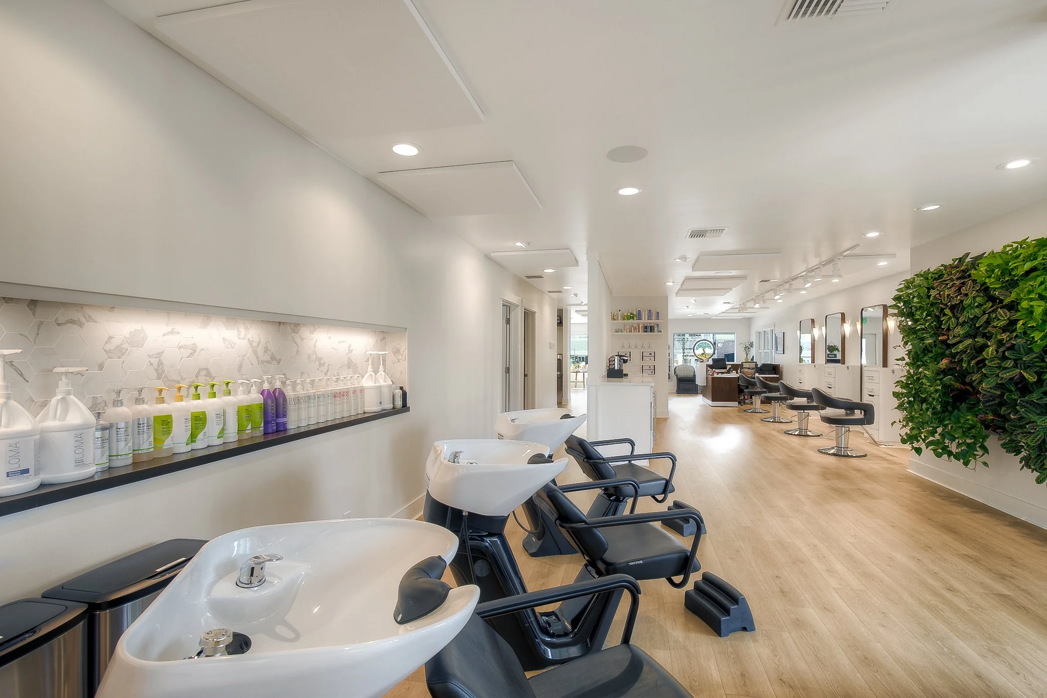 H2D-OmbuSalon121-6.jpg