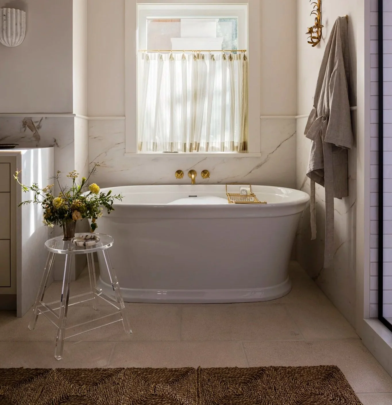 Houzz.com: Bellevue Sanctuary included in "10 Soothing Spa-Like bathtub Set-ups"  Featured in August 2026