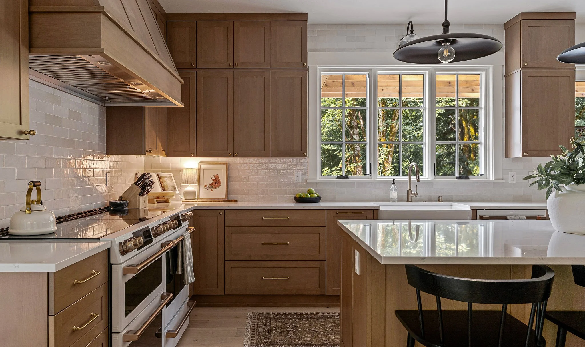 Houzz.com: Cougar Mountain Kitchen featured in 'Light-Filled Oak Kitchen Designed for Everyday Living' in January 2026