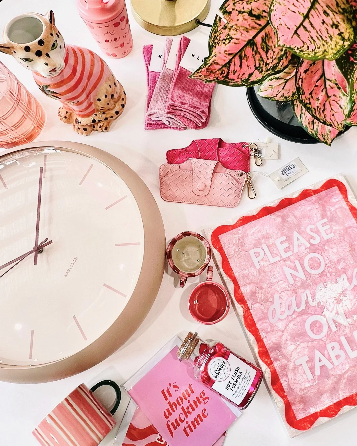 We are feeling a little pink obsessed today in VI 🌸🌷🩷

#pinkpinkpink #pinkgiftsarethebest