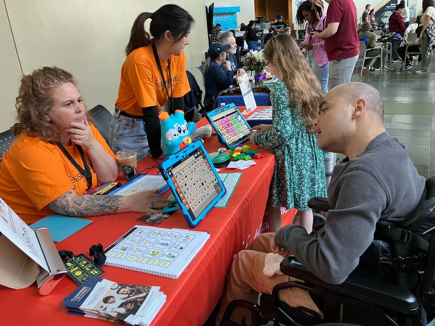 Easterseals SoCal had a great time in Long Beach at the Festival of Human Abilities, a two-day celebration that highlights the creative talents and abilities of people with disabilities. Attendees loved interacting with Hans the Robot from our Autism