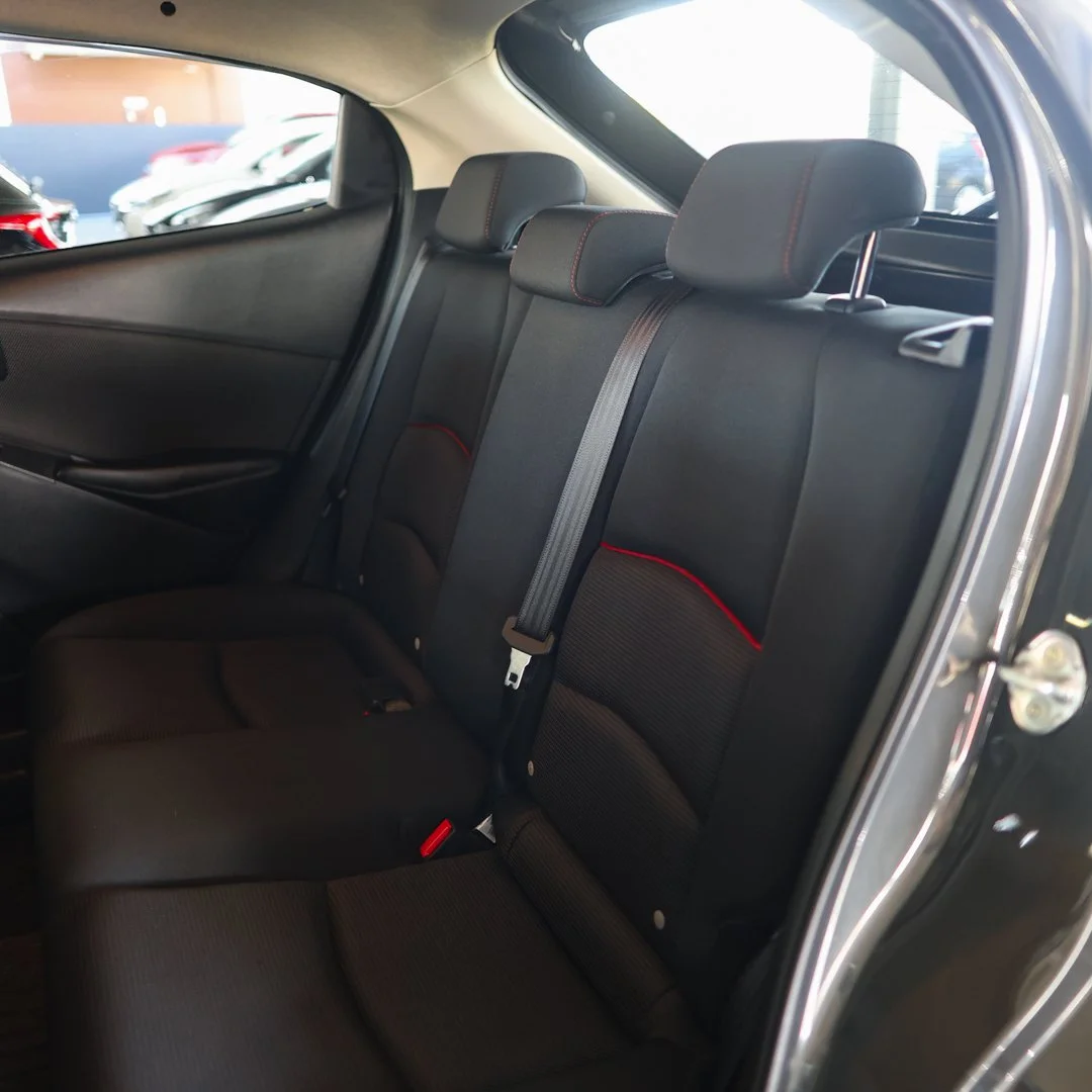 deluxe-mazda2-1080-02.jpg