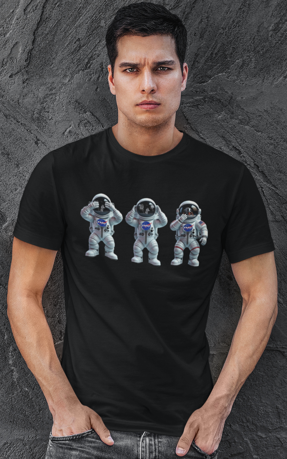 astronot blk se say hear.png