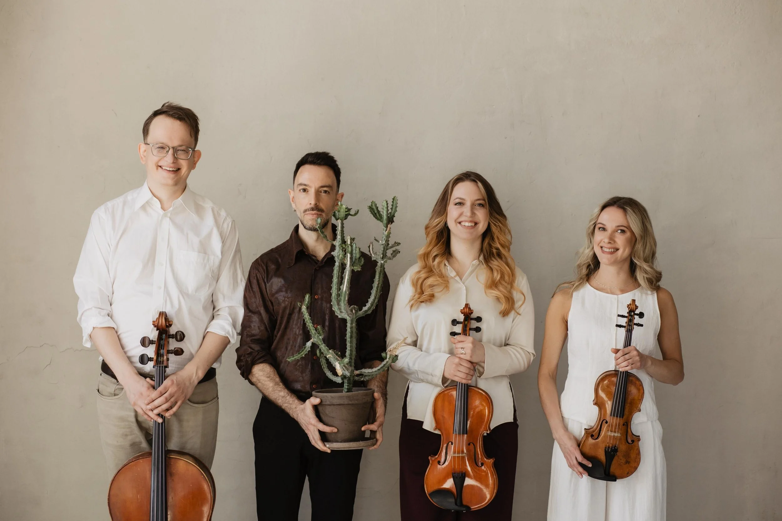🎶 Juba varsti astume taas &uuml;les Ratas &amp; Kohv kohvikus - seekord t&auml;iesti uue ja v&auml;ga p&otilde;neva kavaga!

📅 13.06 kell 19.00
📍 Ratas &amp; Kohv, Hipodroomi

Tule veeda meiega &uuml;ks m&otilde;nus &otilde;htu t&auml;is head muus