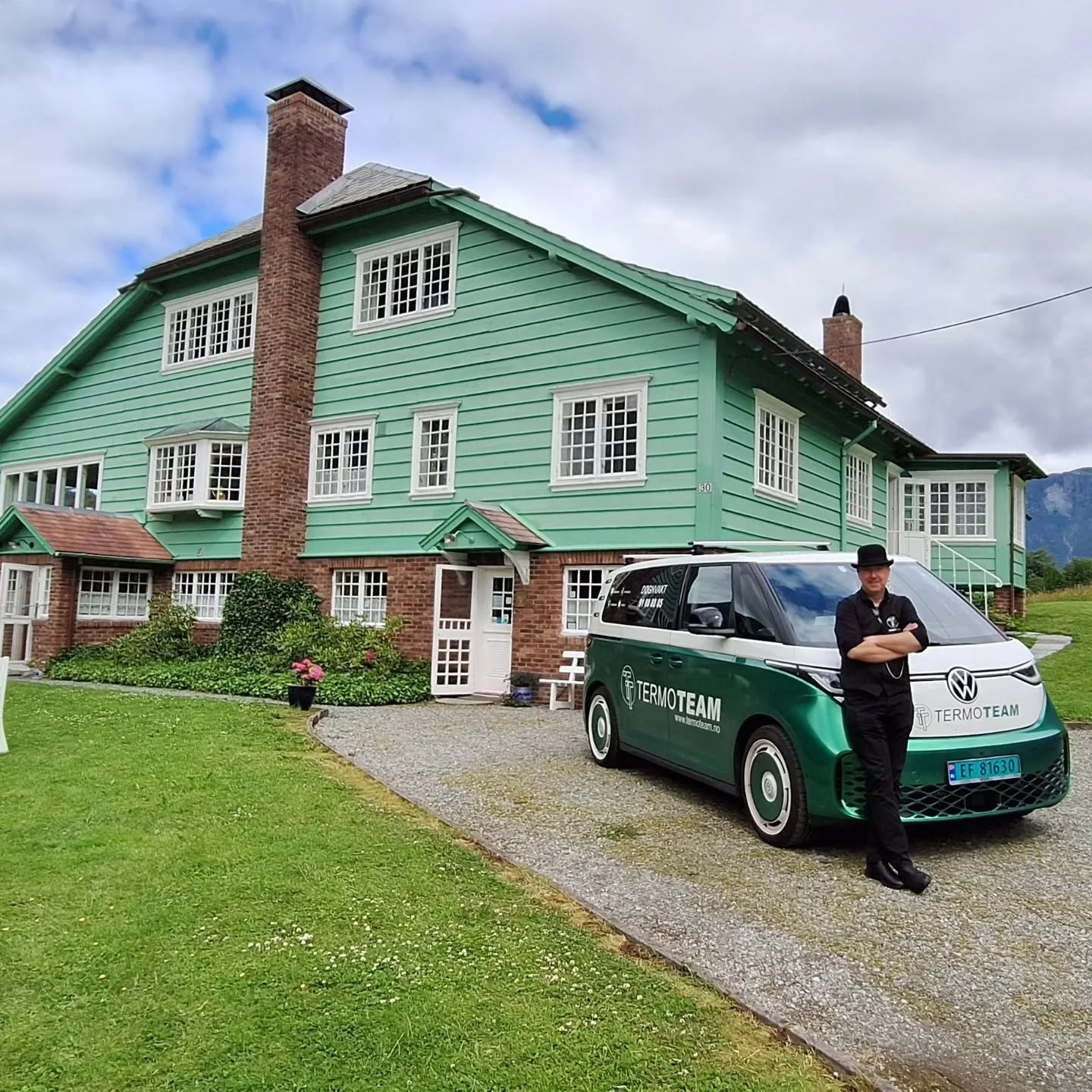 Et av de mer spesielle oppdragene vi har hatt i #Termoteam, et snart 100 &aring;r gammelt English Electric kj&oslash;leskap fra idylliske #Singerheimen ble sendt til oss med sp&oslash;rsm&aring;l om det kunne v&aelig;re mulig &aring; f&aring; dette i