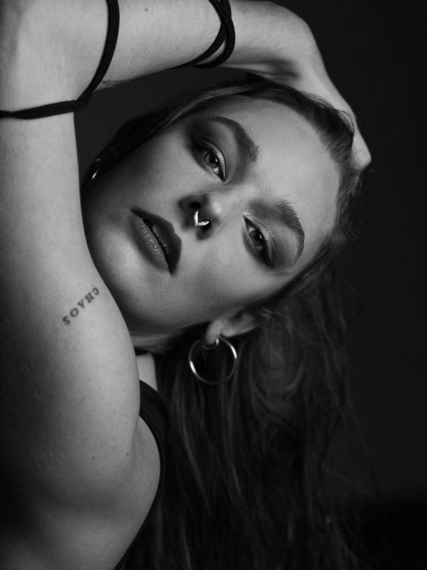 la mamacita - Lilita ;) 

#wowjustwow #beauty #dancer #shooting #blacknwhitephotography