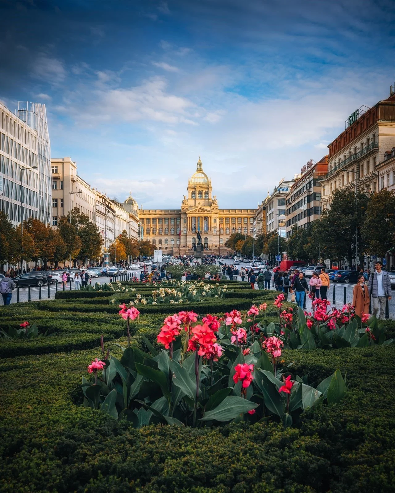 Vaclavske-namesti-2-DavidVancisin-full.jpg