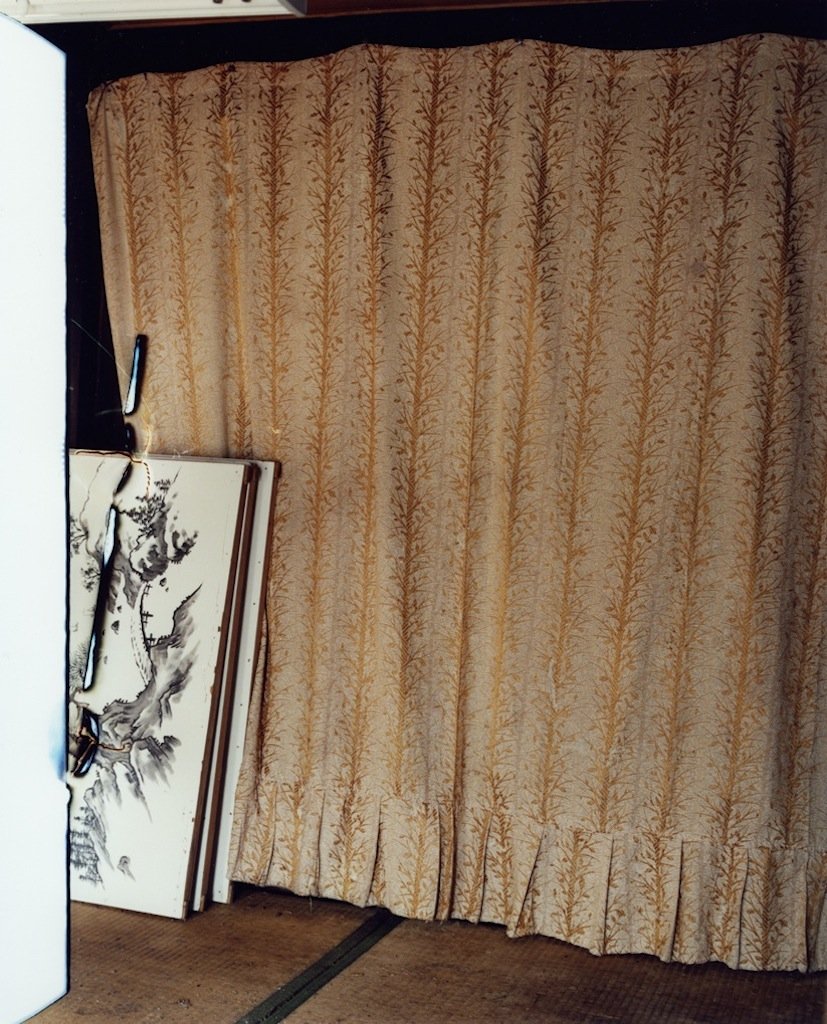 curtainsc.jpg