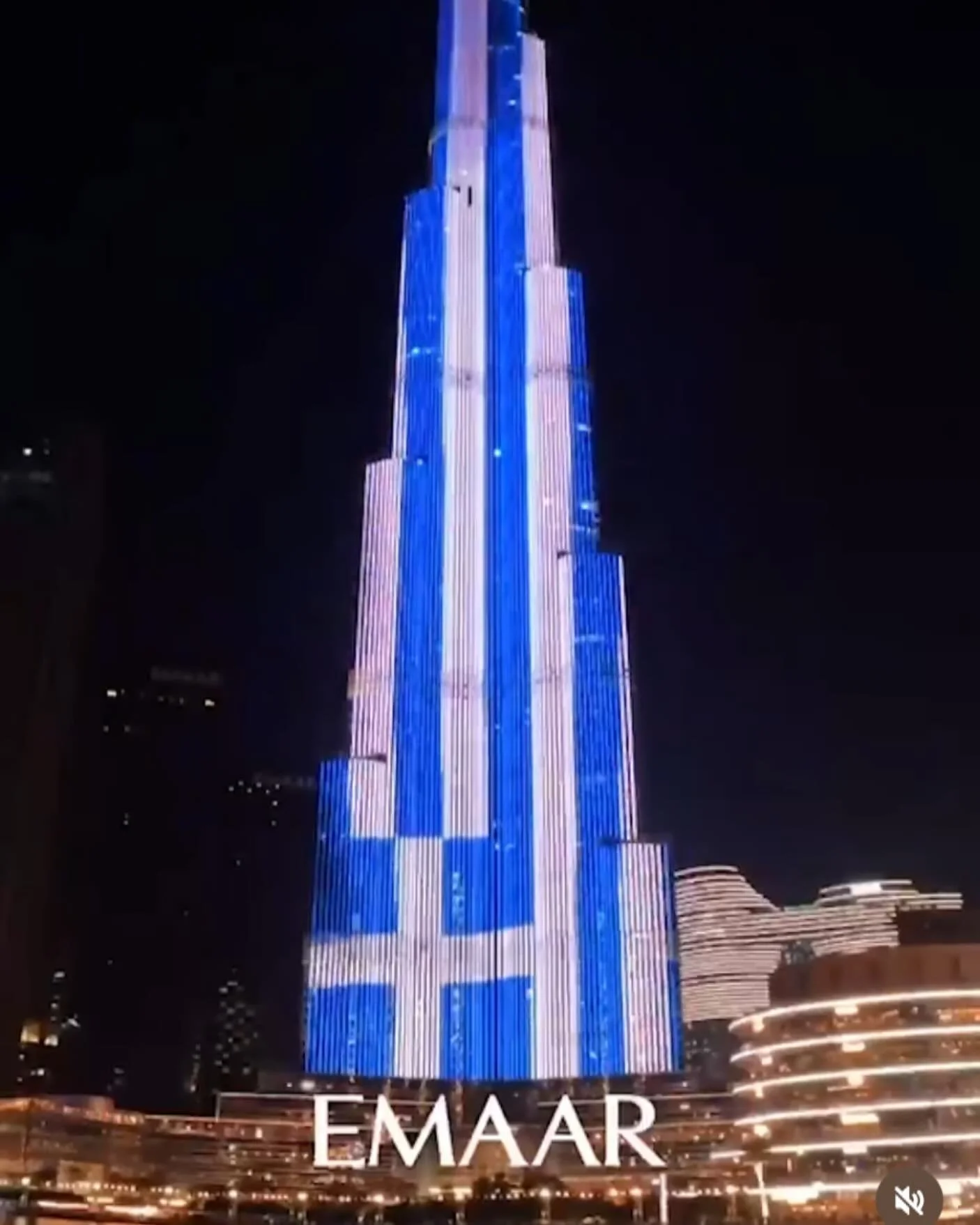 🇬🇷 #Dubai lit up in #Greek colours, showing solidarity with Greece&rsquo;s powerful stand against tyranny. The modern world joins in remembrance against the Axis of Evil (25 March &amp; 28 October).

Even outside election periods, the #WhiteHouse m