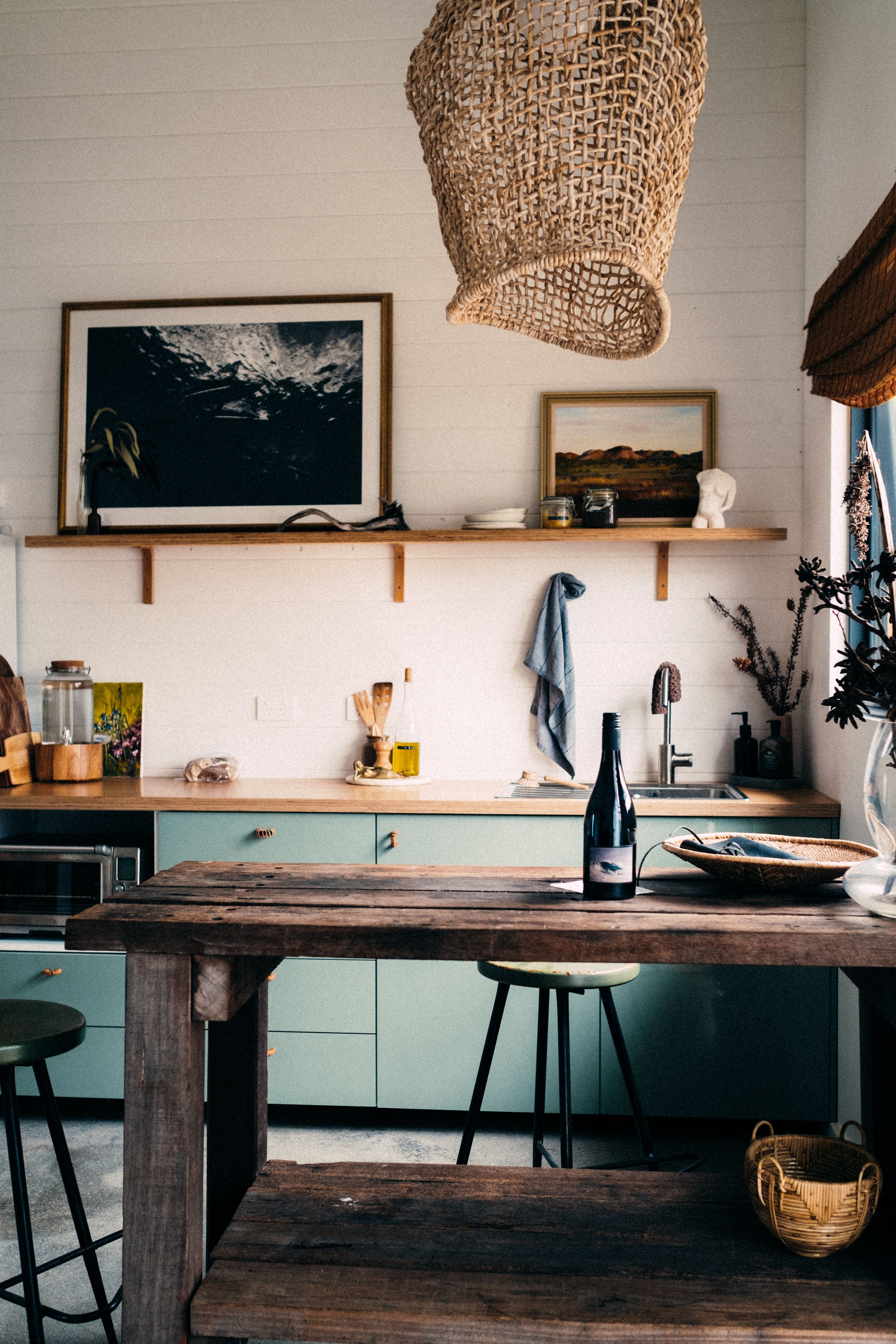 The All-White Kitchen Is Officially Over: Warm Wood, Deep Green, and a Little Patina
