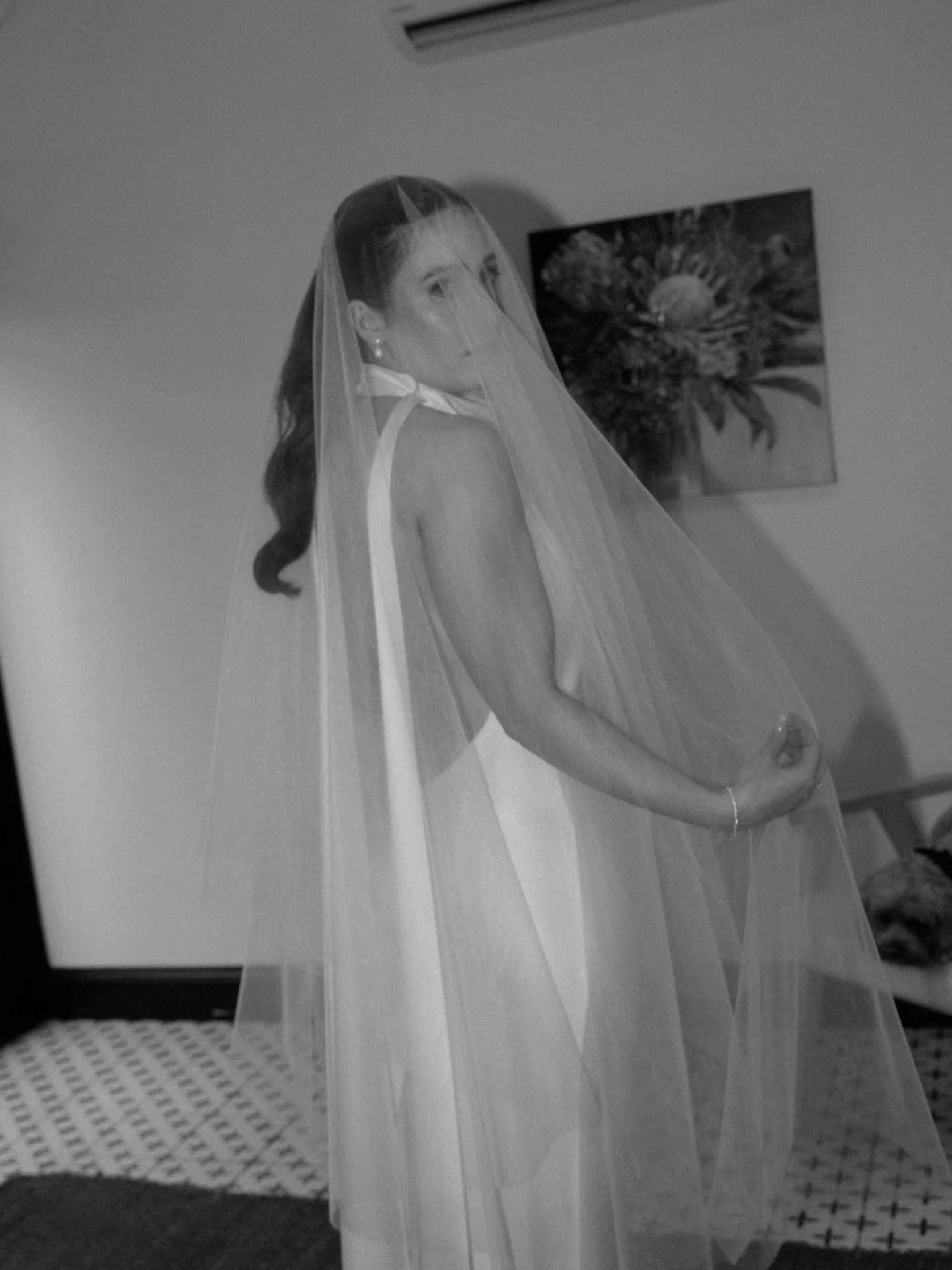 Amy + Zach 🖤 what a duo. 
Can&rsquo;t forget the cutest doggo ever Winston, the star of the show. 

I don&rsquo;t think I&rsquo;ll ever get over this bridal ponytail + these insanely perfect photos @ashleyspagnoloweddings 

MUA @taneiahillmakeup 
Vi