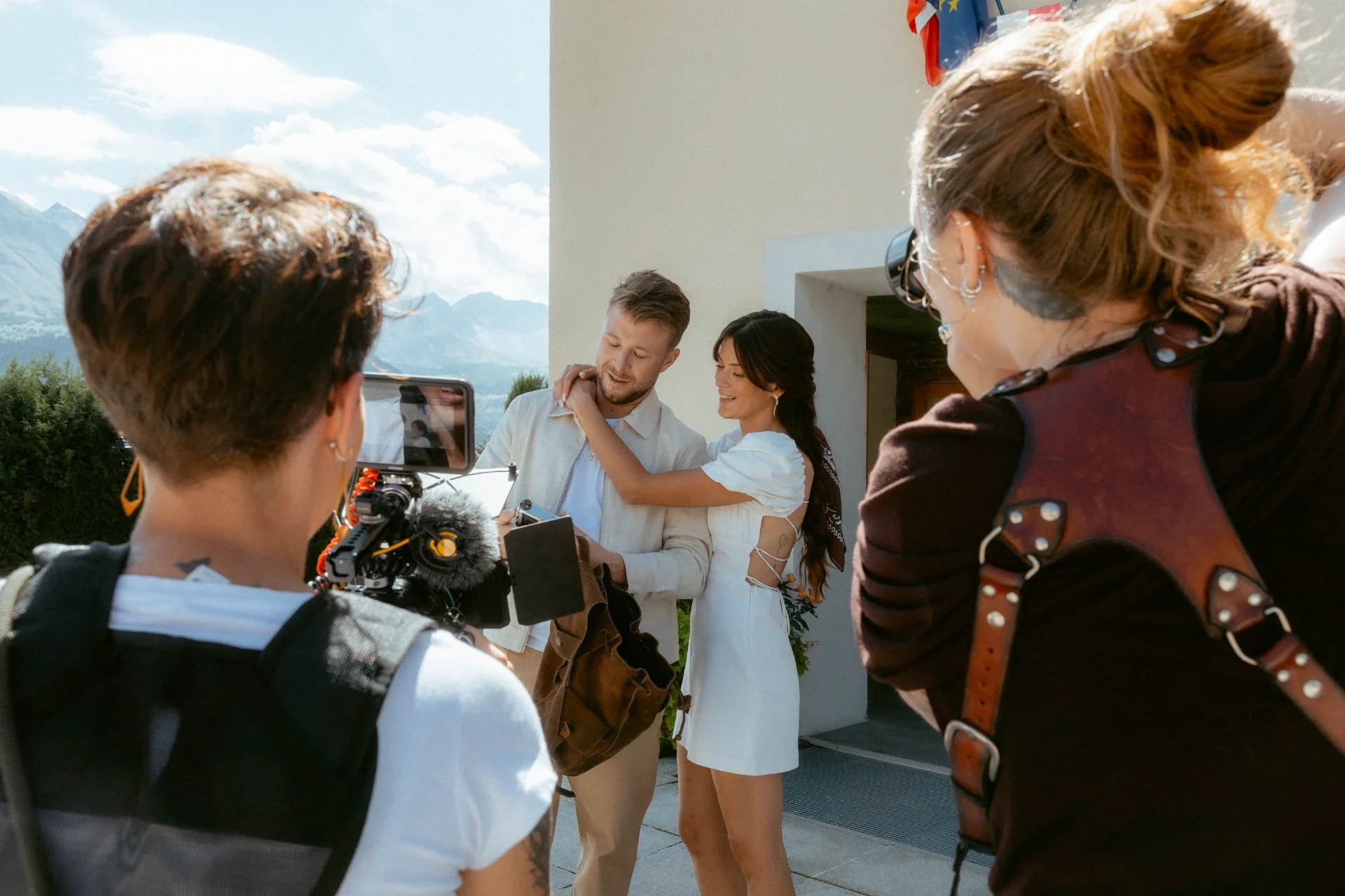 Photo VS vidéo de mariage : pourquoi vous ne devriez pas avoir à choisir entre les deux