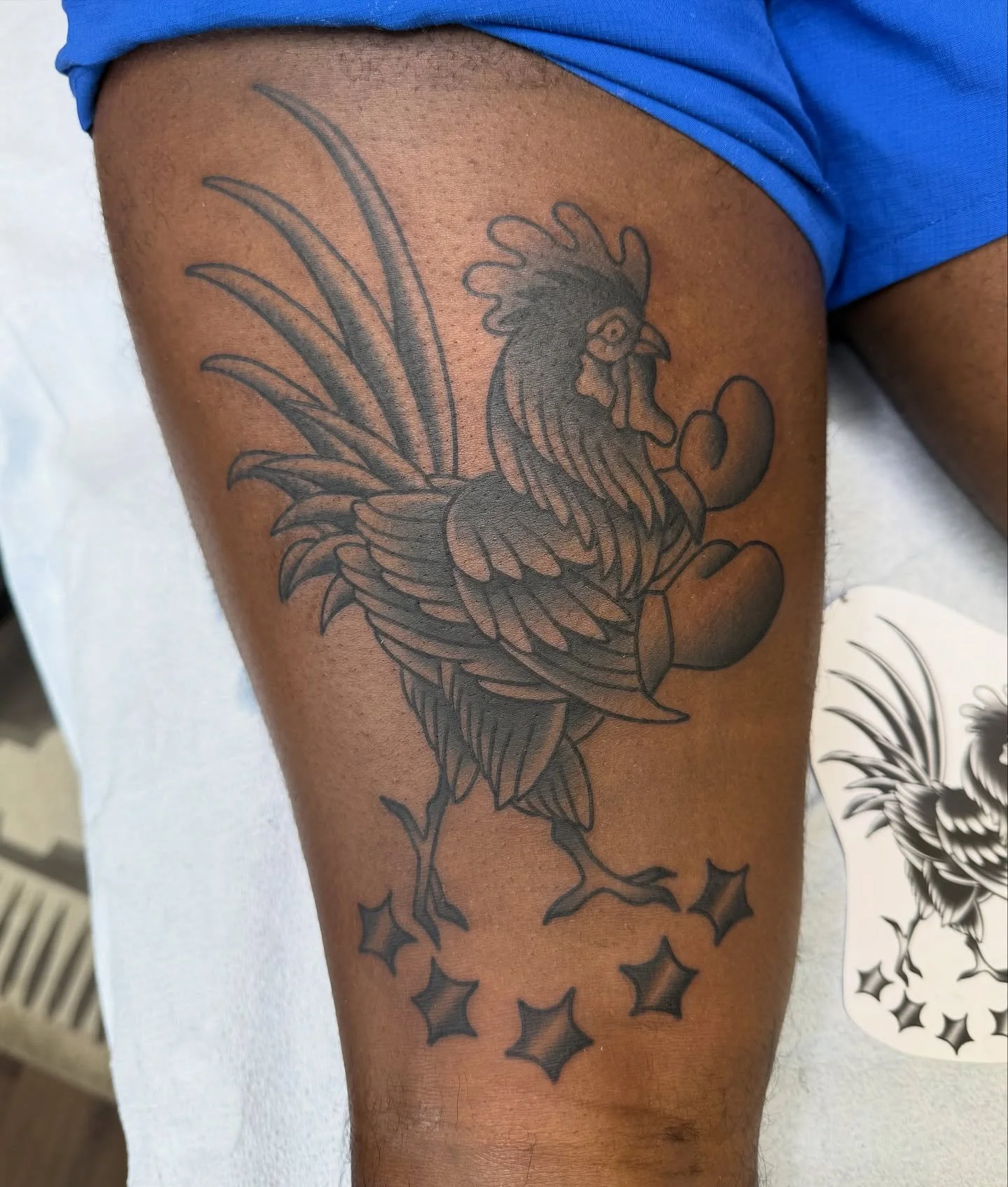 Fighting rooster for Khris! We’ll be doing another one on the other side. We were thinking ostrich, flamingo or peacock. Comment which one you think we should do! 🥊