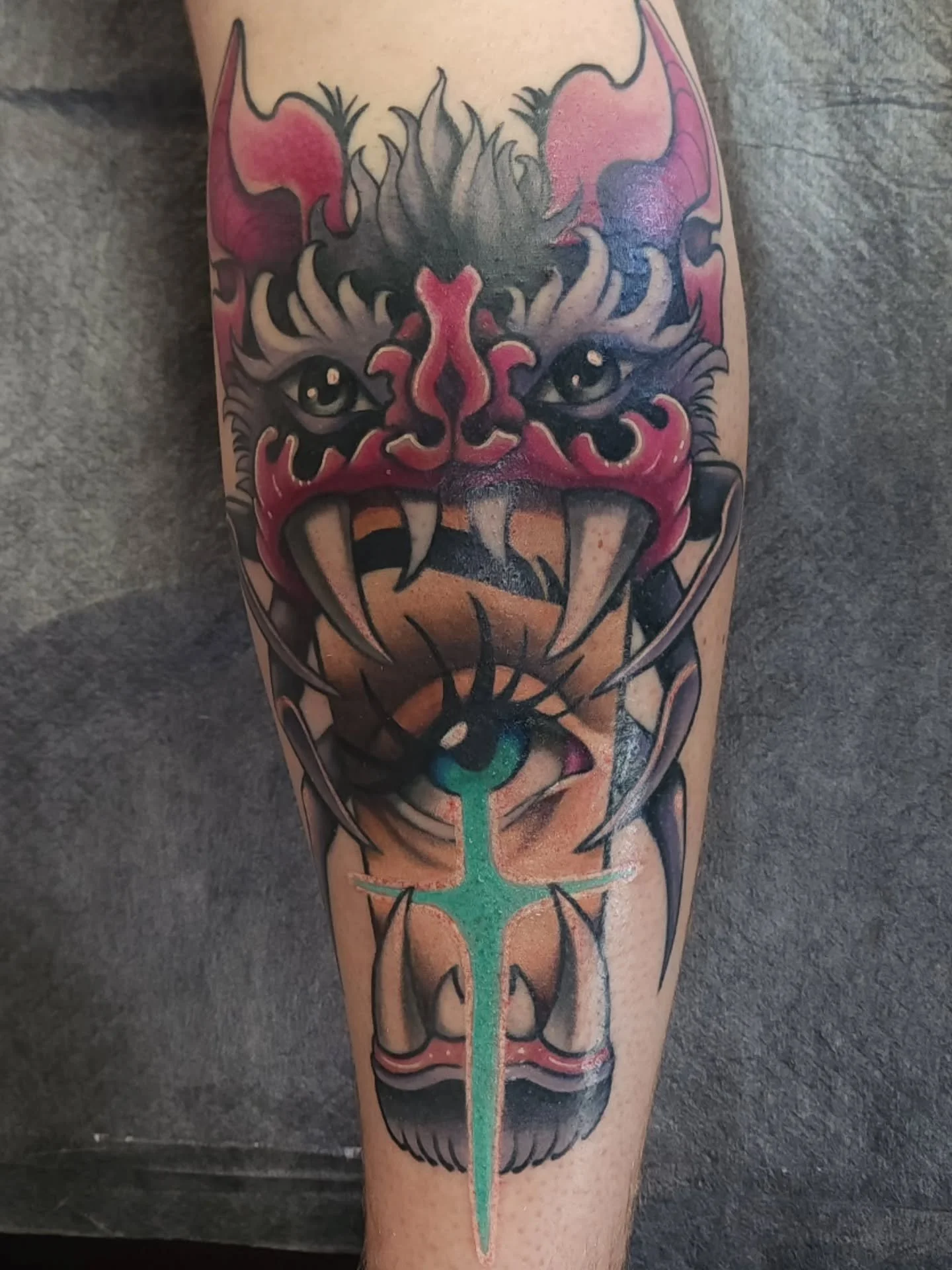 Got to tattoo one of my bat eyes. 
💖 some parts healed, some parts fresh 💖
I was struggling to get a picture without a darn glare through it.