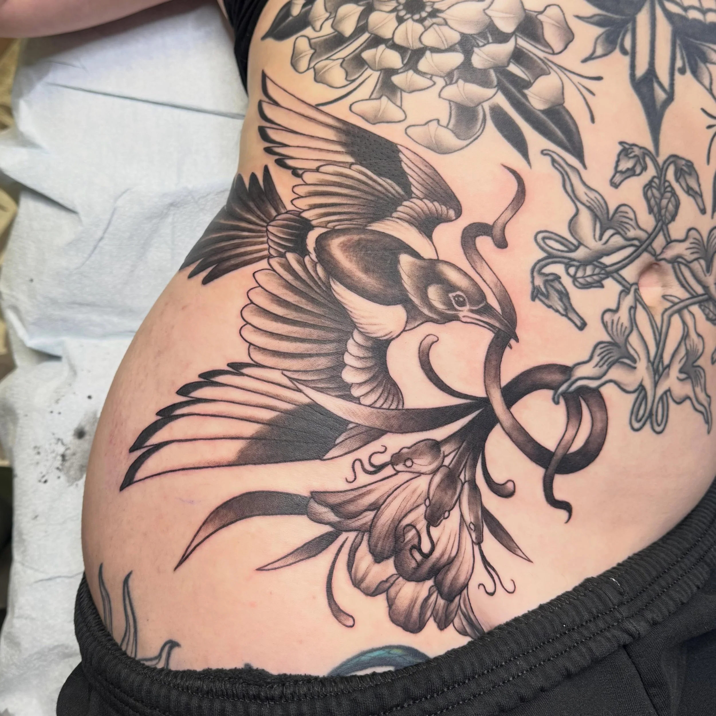 Progress on the lovely @inkbyaries torso work earlier this year, other side coming soon&hearts;️ chrysanthemums done last year, next to work in the center by @kelseylouistattoos &hearts;️ .
.
.
.
.
.
.
.
.
. 
. #iowacity #tattoos #iowacitytattoos #ta