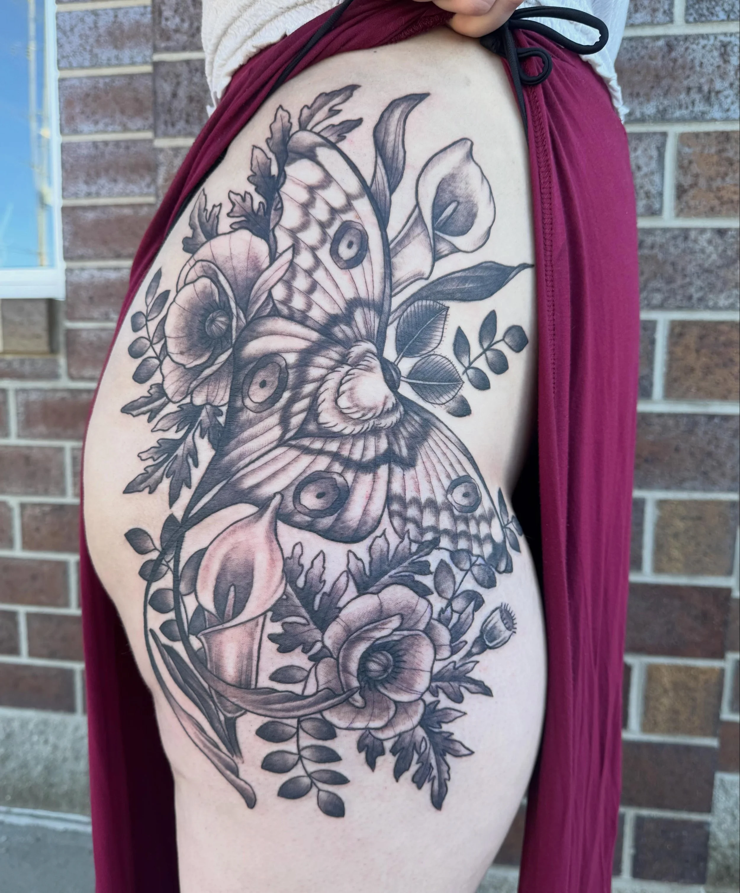 Such a fun time making this one. A lovely luna moth and florals in one shot &hellip;. For their first tattoo!!!! .
.
.
.
.
.
.
.
.
. 
. #iowacity #tattoos #iowacitytattoos #tattooartist #iowatattooartist