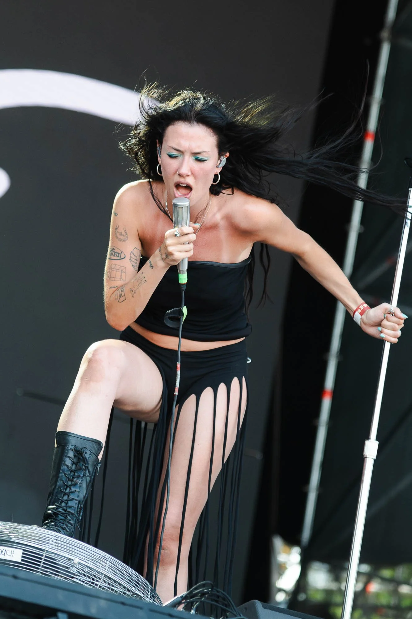 NieveElla_BLUDFESTyear3_BM-6.jpg
