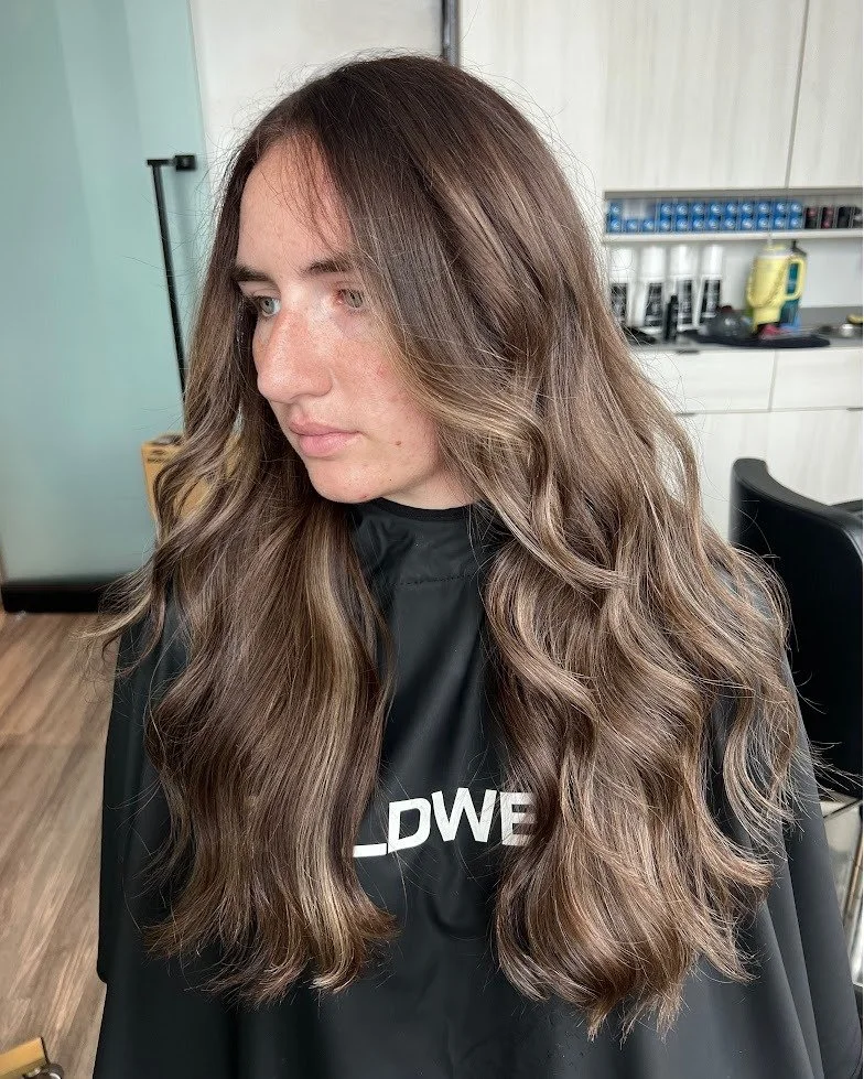 ✨ Sunlit Dimension by Madison Droze ✨

Soft waves + perfectly blended highlights make this look absolutely radiant! Madison Droze created a seamless mix of depth and brightness, giving this hair a natural, effortless glow. The flowy finish ties it al
