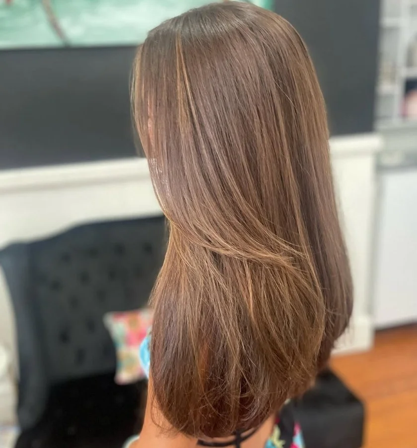 ✨ Soft, silky, and effortlessly blended ✨

Sierra created this beautiful, natural brunette with seamless layers and a smooth, glossy finish &mdash; the kind of hair that moves like a dream.

For healthy, radiant color and perfectly tailored cuts, Sie