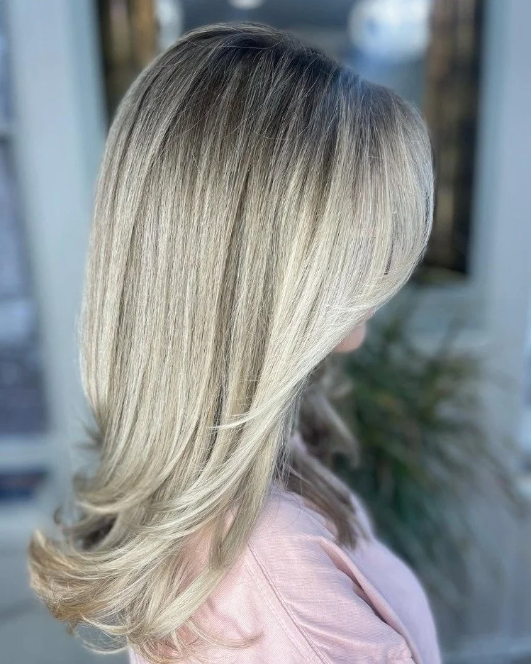 ✨ Bright, soft, and full of movement ✨

This dimensional blonde by Sierra is the perfect blend of brightness and seamless layering &mdash; giving the hair that airy, weightless flow we all love. Healthy shine + beautiful tone = a dream combo.

Book w
