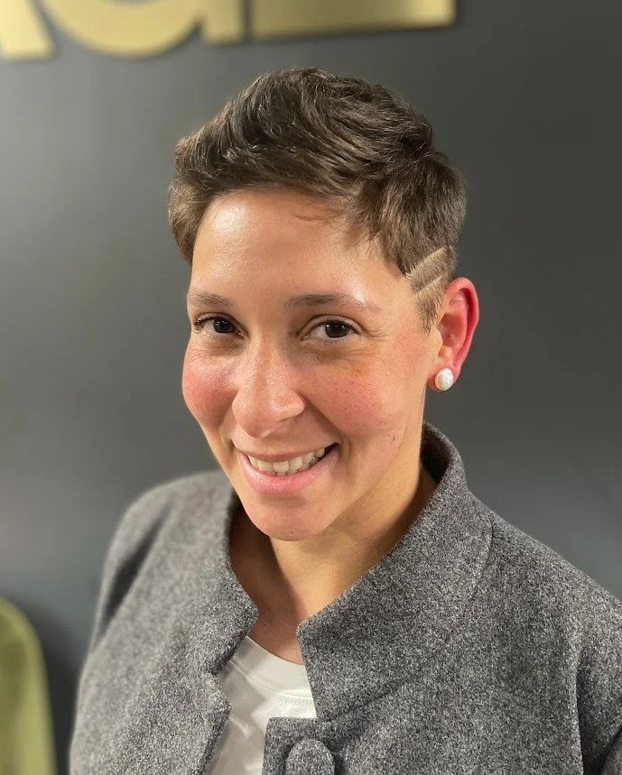 This short cut is all about balance and structure ✨

Carefully blended sides, controlled length on top, and strategic texture create movement without bulk. A customized haircut by Jacob that&rsquo;s flattering, functional, and effortlessly wearable.
