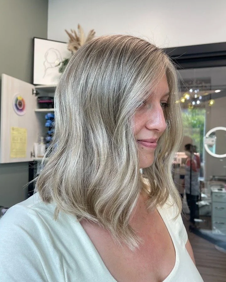 Fresh cut + fresh blonde ✨🤍

Madison created this soft, dimensional highlight with the prettiest bright pieces throughout and paired it with a clean, textured lob for the ultimate effortless look. Light, airy, and perfect for summer ✨

#ClementineAn