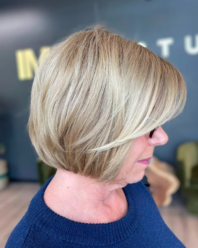Short, chic, and timeless ✨

Madison created this beautifully blended blonde with soft dimension and paired it with a classic bob that gives the perfect amount of volume and movement. The color, the shape, the shine&hellip; so good 🤍

#ClementineAnd