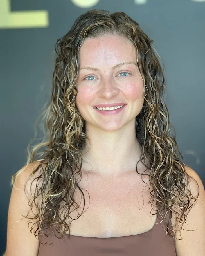 The curls are CURLING 🌀 ✨

Jacob gave these curls the shape they&rsquo;ve been waiting for&mdash;bringing out maximum definition, bounce, and volume without sacrificing length. The result? Healthy, hydrated curls that fall perfectly and move beautif
