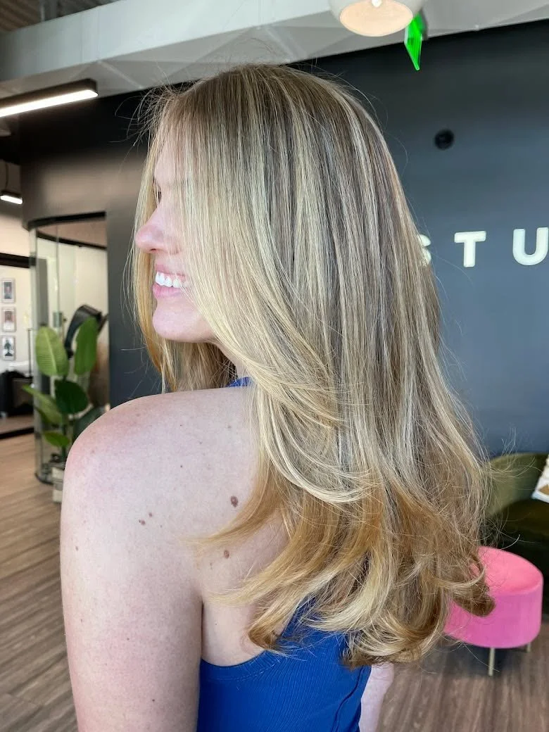 ✨ Soft, bright, and effortlessly beautiful ✨

Madison created this gorgeous blonde with flowing layers that add movement, dimension, and all the shine. The perfect combination of polished and natural for hair that feels as good as it looks. 🤍

#Clem