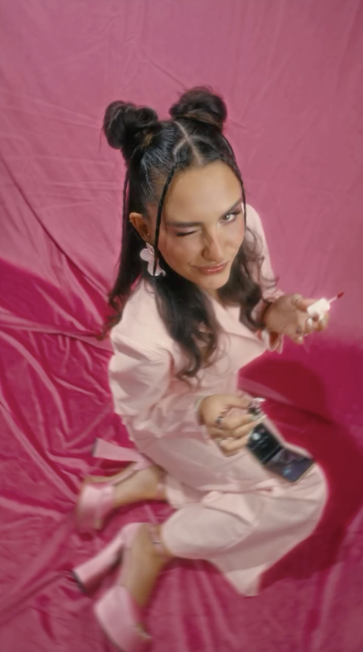 Raghda for Benefit x Samsung
Video by Hisham Alfar, shot at Studio B