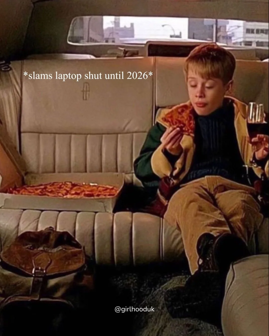 happy last day of work to those who celebrate!!!! 🎄🫶❤️🎅🏻

we did it girls!! 🌟 enjoy every second of your time off!