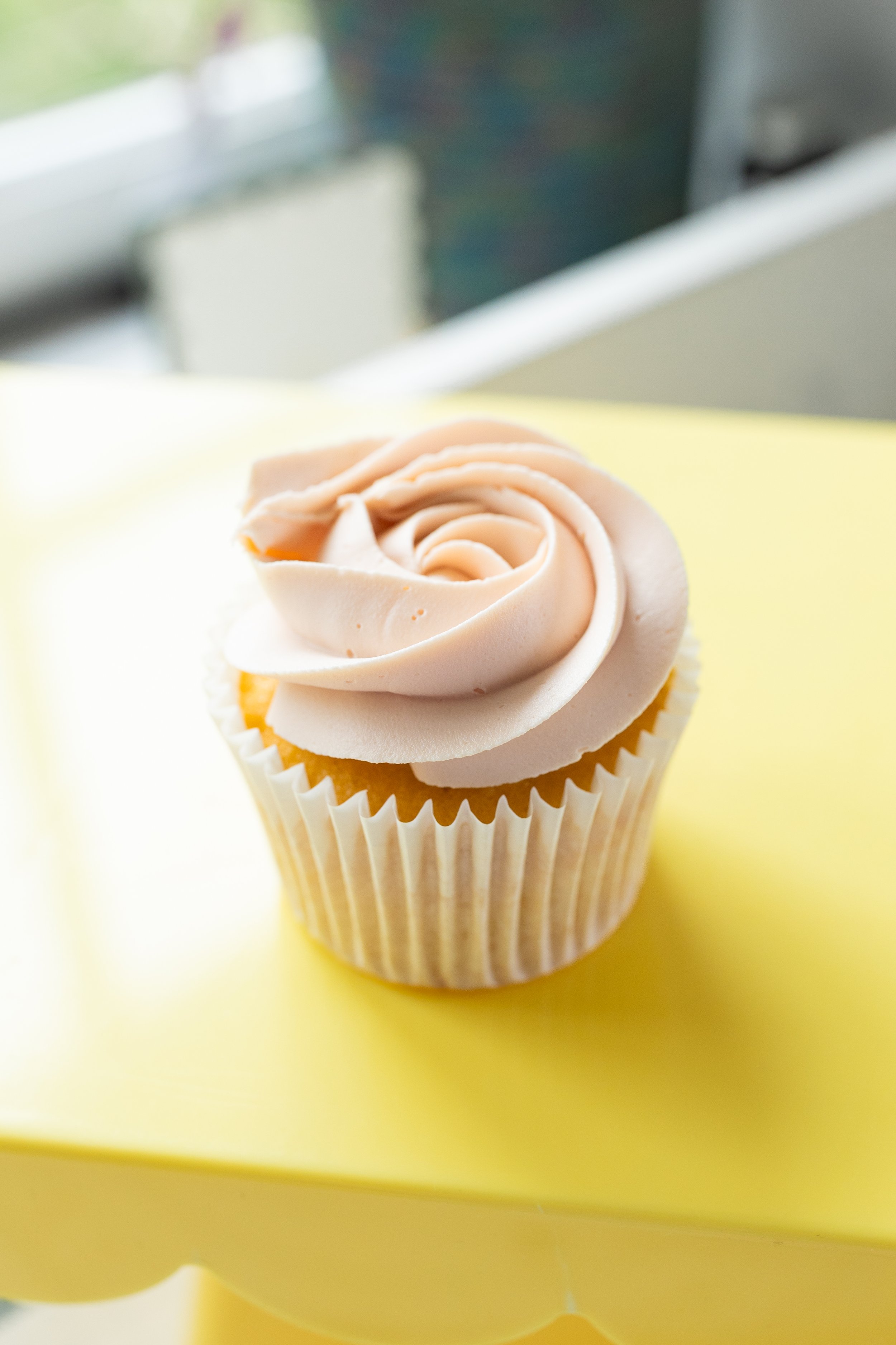 HannahPartridgePhotography_PeachyPearlCakeBranding-0709.jpg