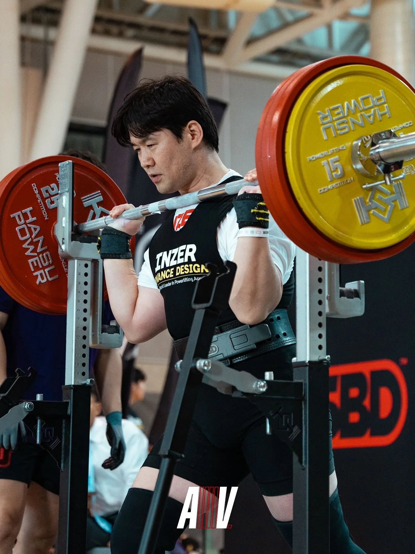 POSK SBD 컵 2025 예선 1일차가 성공적으로 마무리되었습니다. 오늘 경기에 참가하신 모든 선수 여러분께 진심으로 축하와 감사를 드립니다. 강인함과 믿음, 그리고 끝까지 포기하지 않는 투지를 보여주신 모습은 정말 존경스럽습니다. 이번 대회에 함께할 수 있어 큰 자부심을 느낍니다. 내일 이어질 2일차 경기 또한 기대하겠습니다. 그때 다시 뵙겠습니다! 아울러 모든 선수분들께, 미디어 패키지는 여전히 구매 가능하오니 참고해 주시기 바랍니다.
