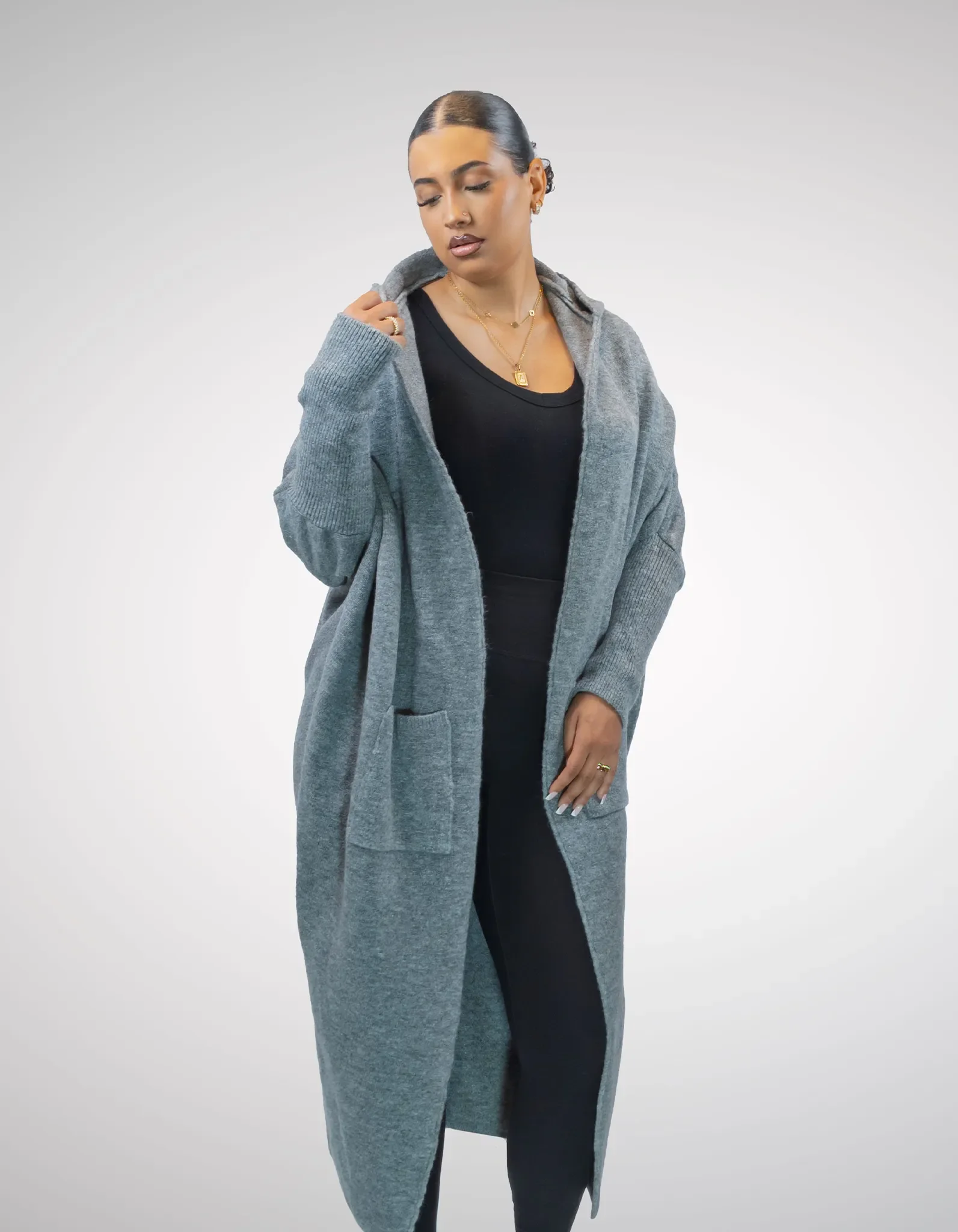 Detailansicht blauer Cardigan Front.