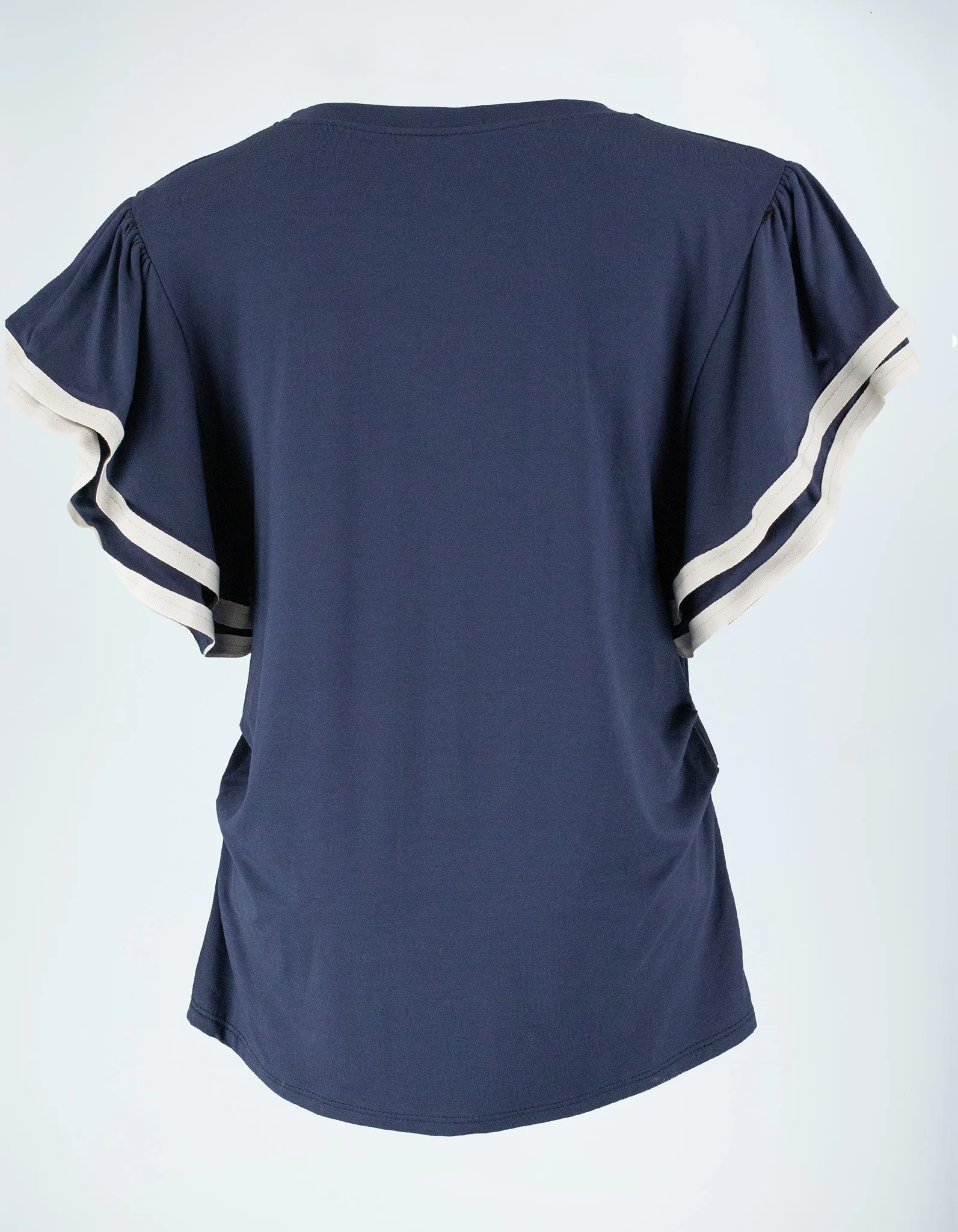 Rückansicht des navyblauen Shirts Lina – weicher Jersey-Stoff mit beigen Kontrastkanten.