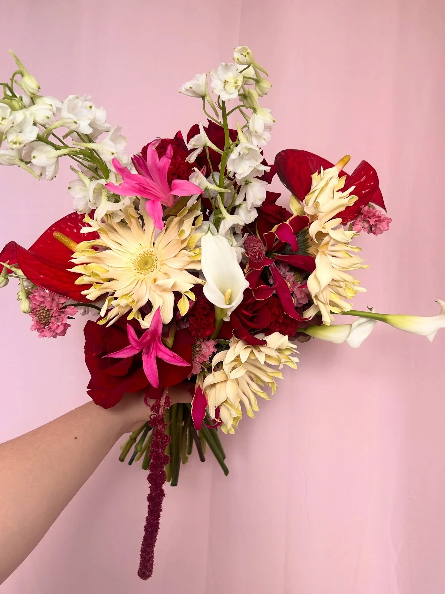 She looks pretty with every background 🌸🍒💞❣️

Bridal bouquet for @alovethingwedding @nacweddings 

💌ninaaliceblooms@gmail.com

#norfolkwedding #norfolkweddingflorist #suffolkflorist #suffolkwedding #suffolkweddingflorist #cambridgewedding #cambri