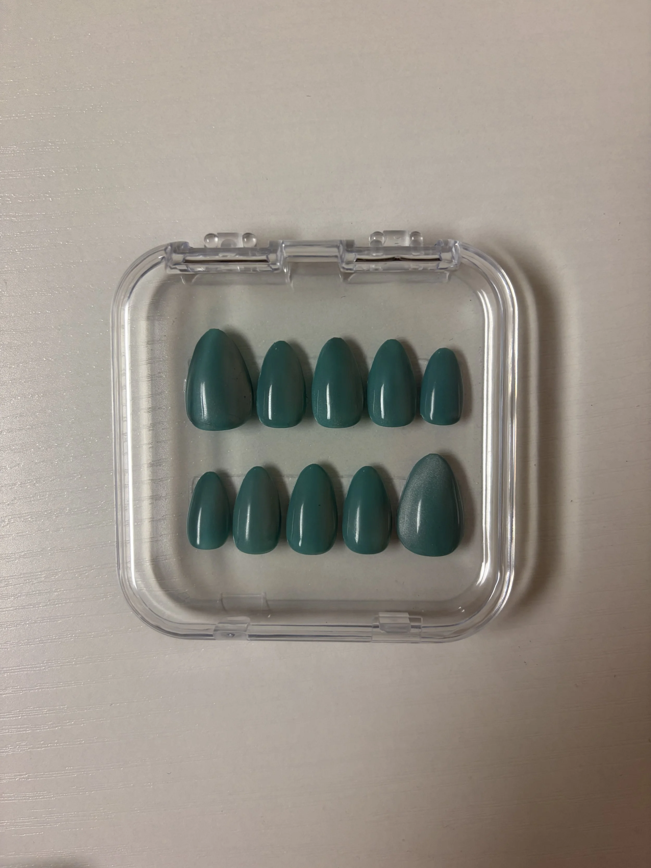 Blue cateye press ons.jpeg