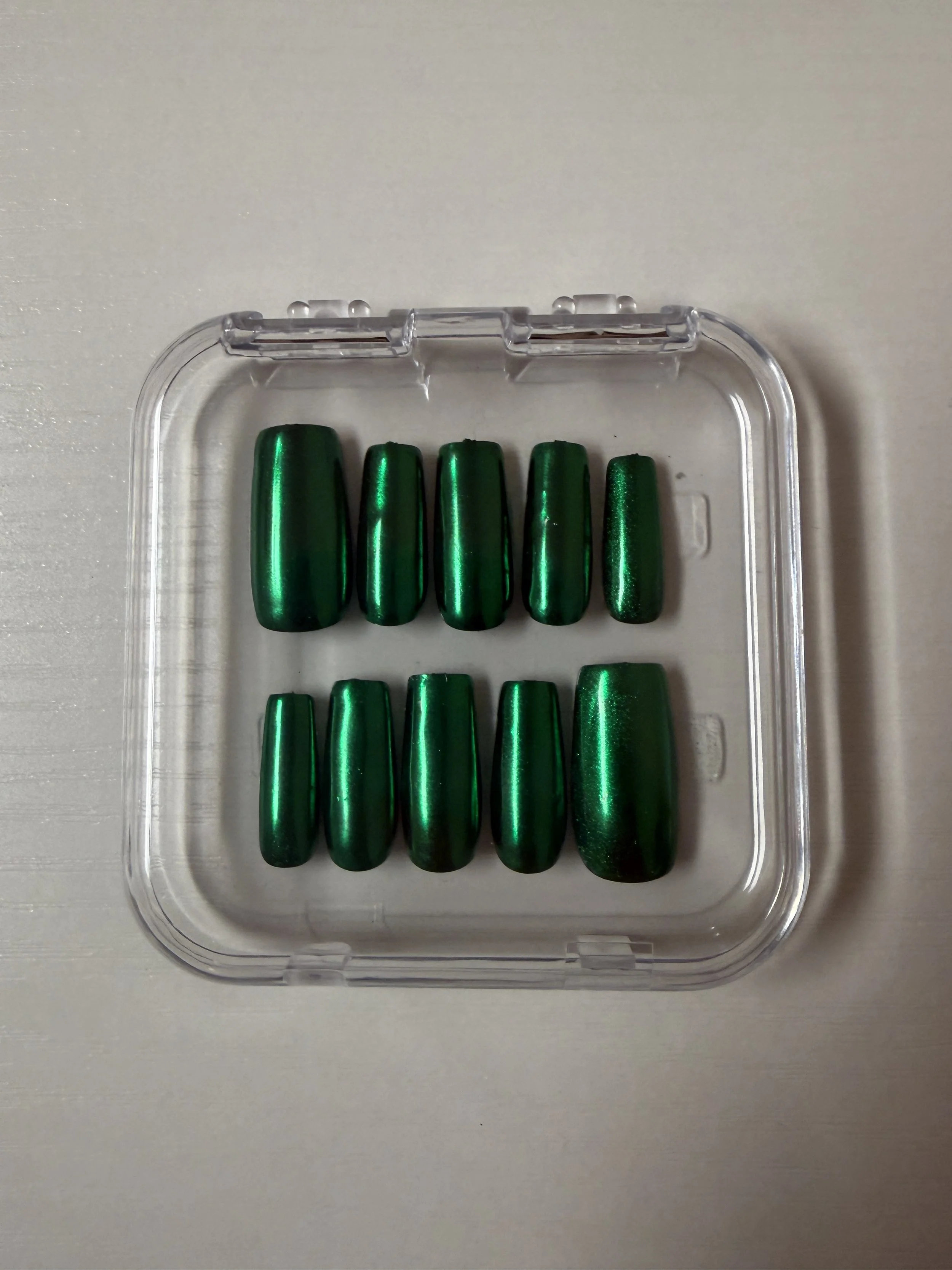 Green chrome press ons.jpeg