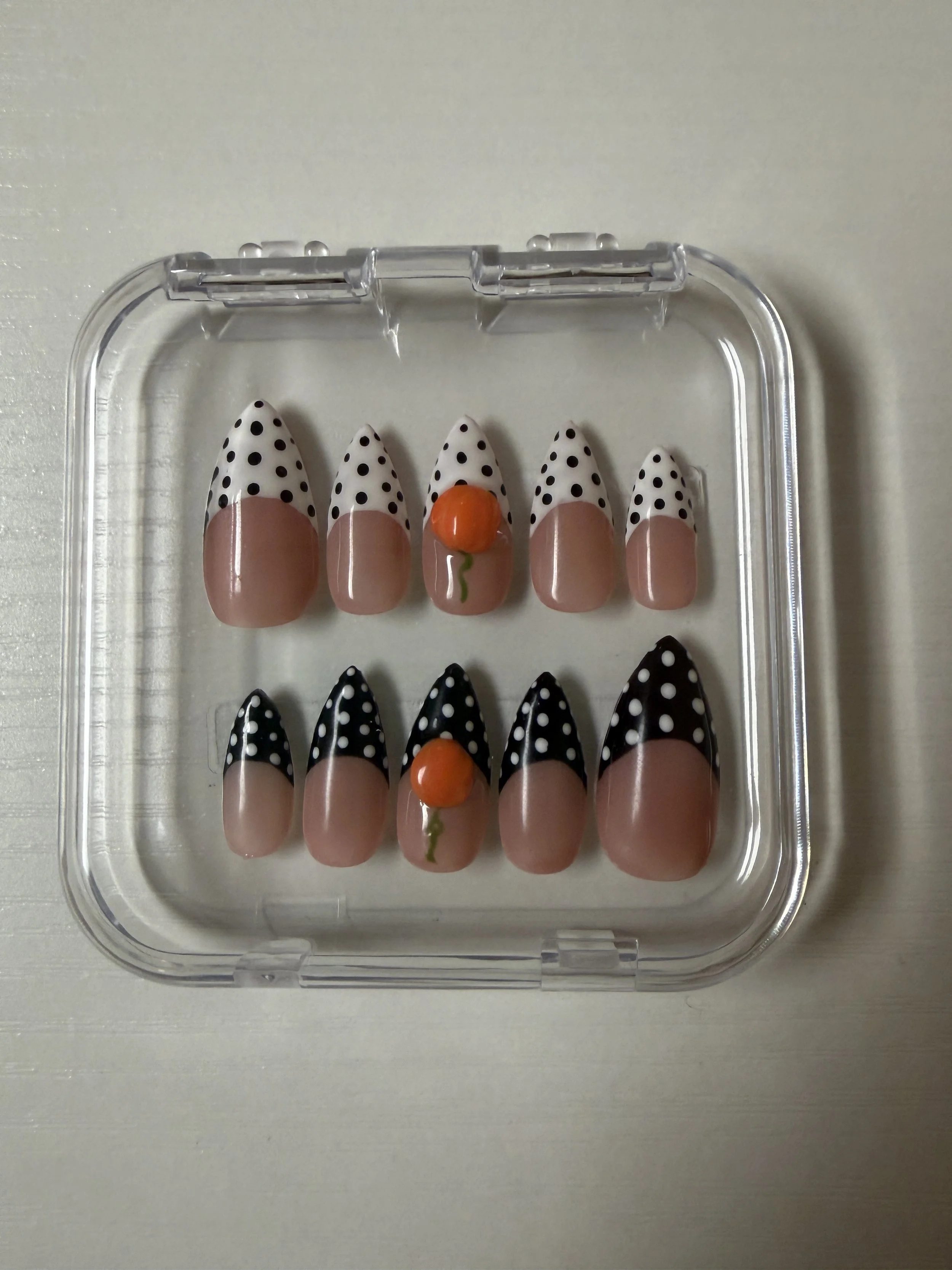 Black and white polka dot press ons.jpeg