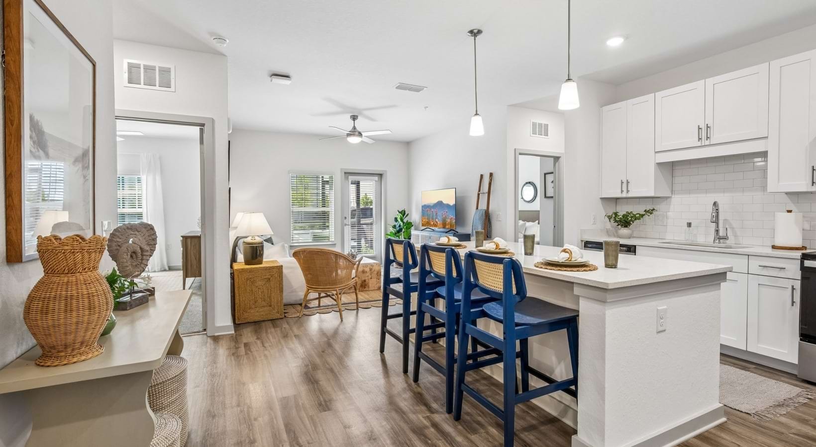 6-web-or-mls-E-Sligh-Ave-S1107-006-e00f858b52eaf0da97b54fd7b55e0a18.jpg