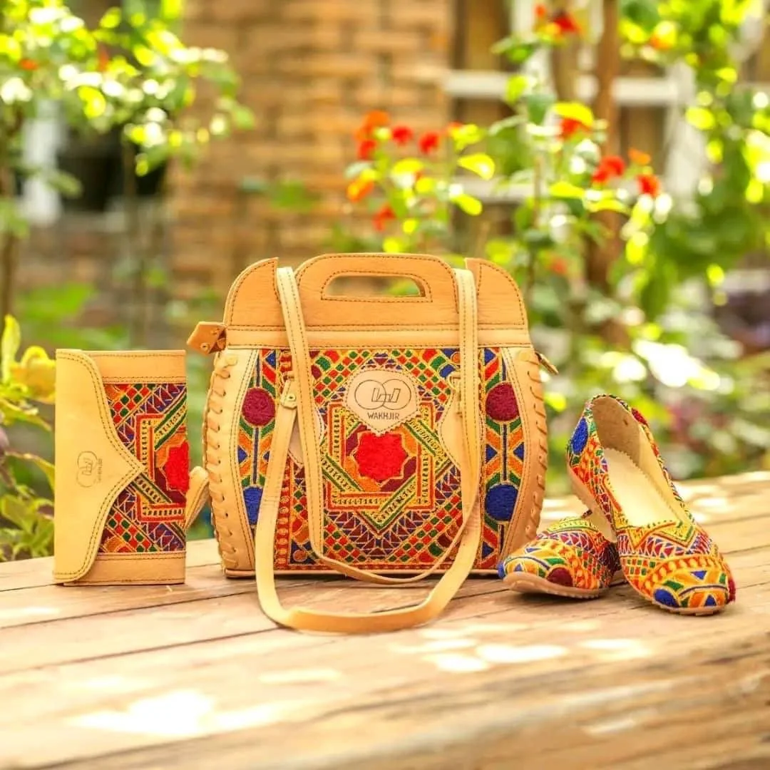 Supporting Afghan Refugee Families: Holiday Market &amp; Fundraiser